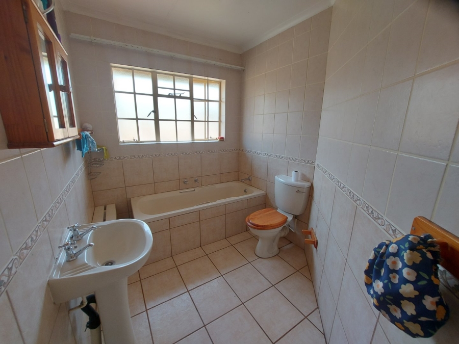 3 Bedroom Property for Sale in Groenvlei Sh Free State